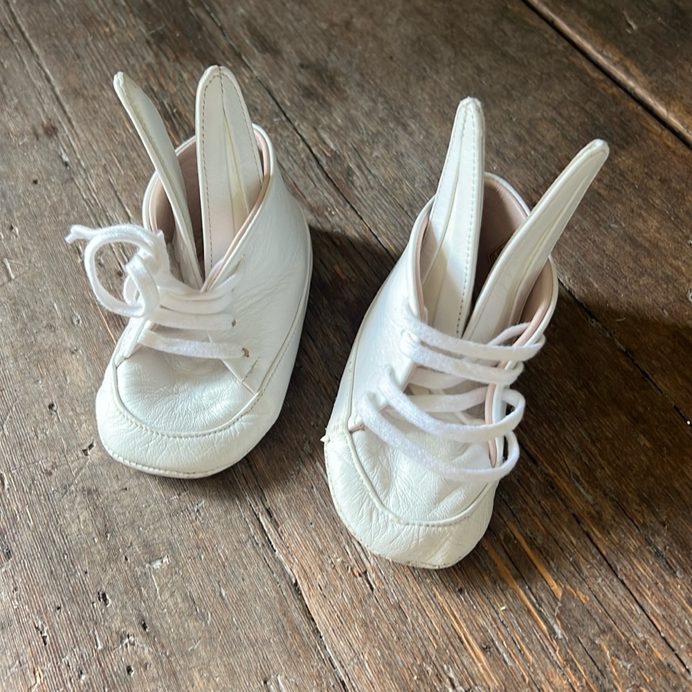 Minna Parikka toddler bunny sneakers size 20 🐇